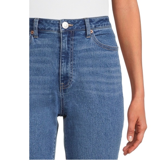 NO BOUNDARIES Womens High Rise Mom Jeans Size 9 Juniors Short Style Med Wash New - Picture 4 of 7